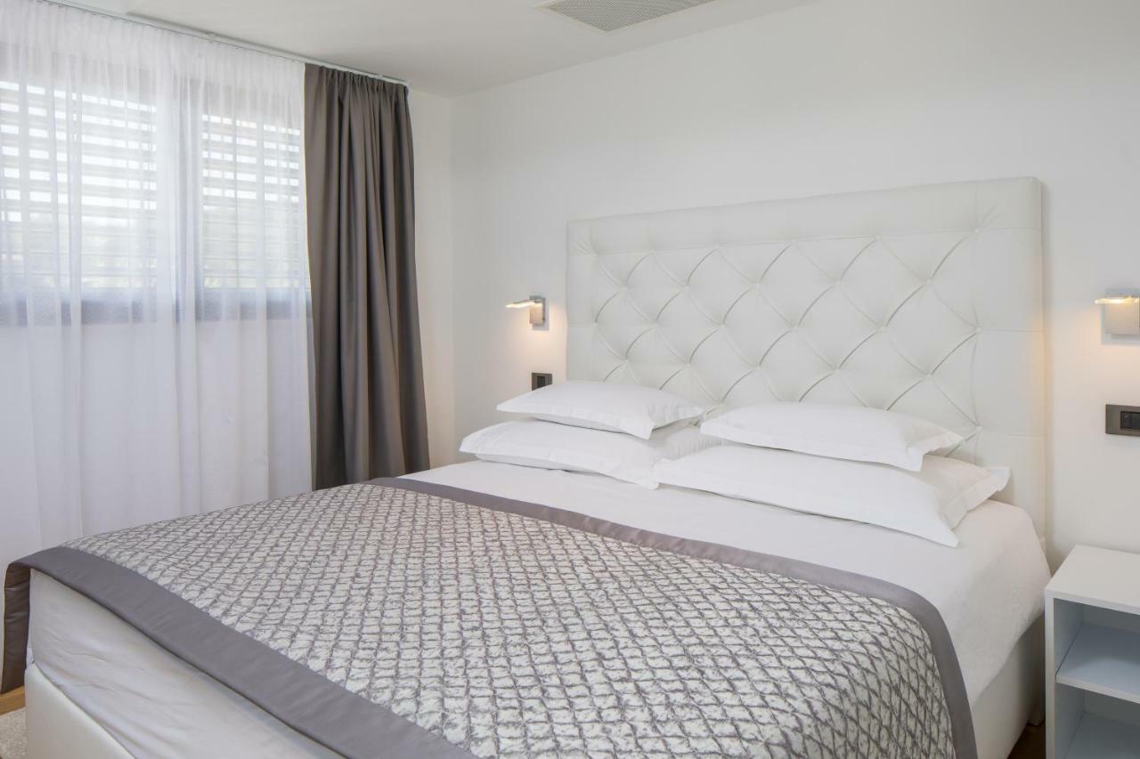 Luxury Apartments Baotic Trogir Exterior foto